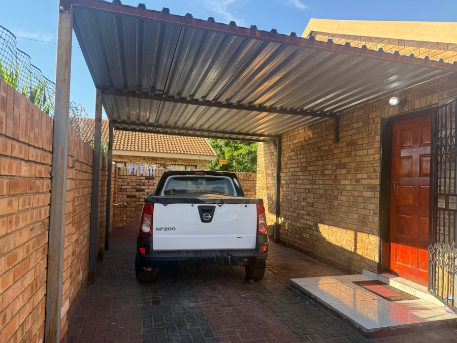 2 Bedroom Property for Sale in Die Bult North West